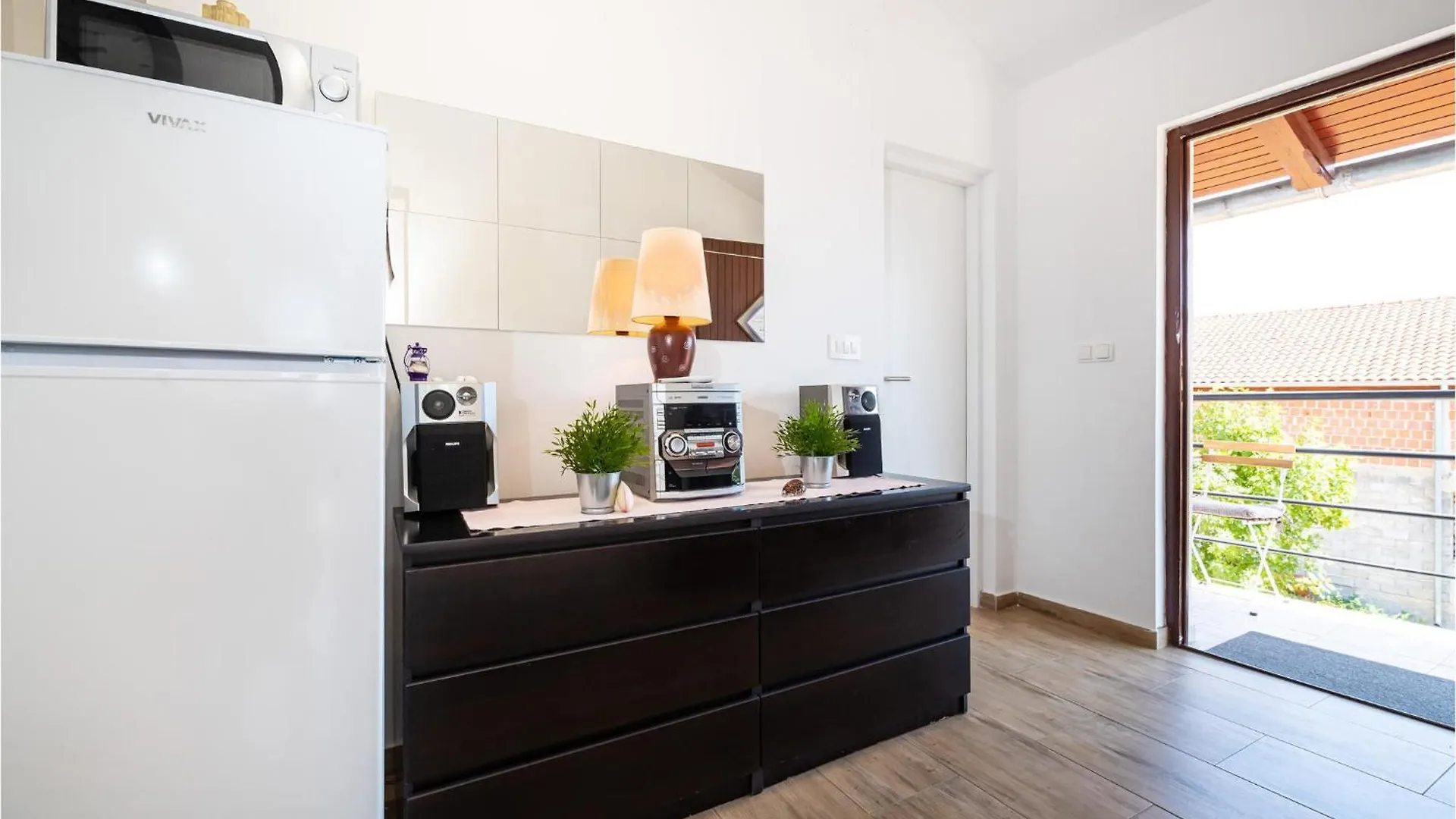 Gorgeous Apartment In Maslenica With Wifi